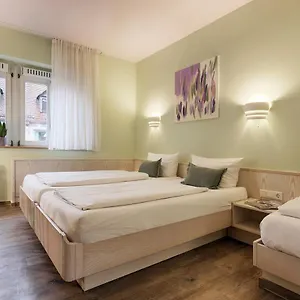 3* Hotel Poppular